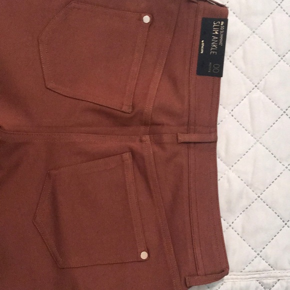 Chico’s SO SLIMMING SLIM ANKLE - Picture 6 of 7